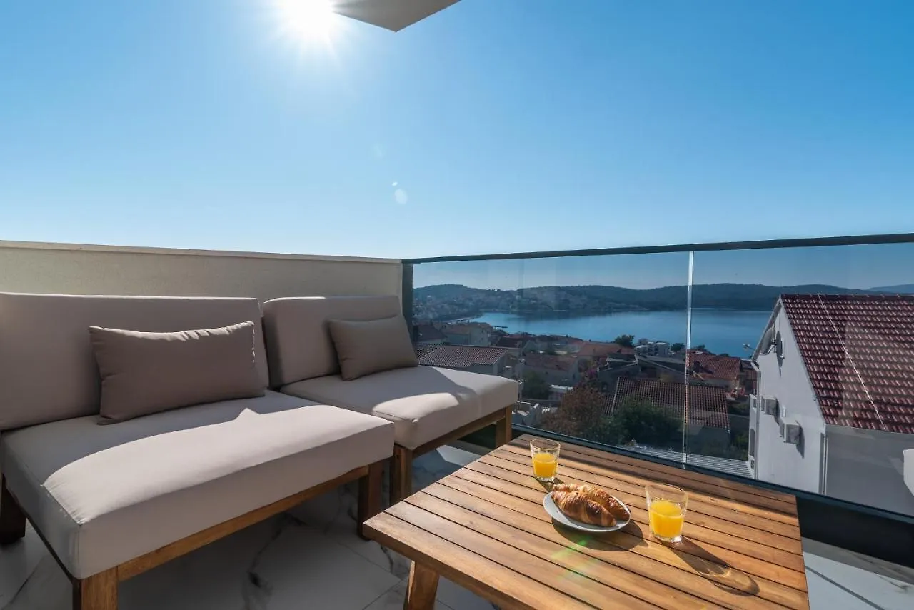 Lavender Tree - Luxury Apartments location